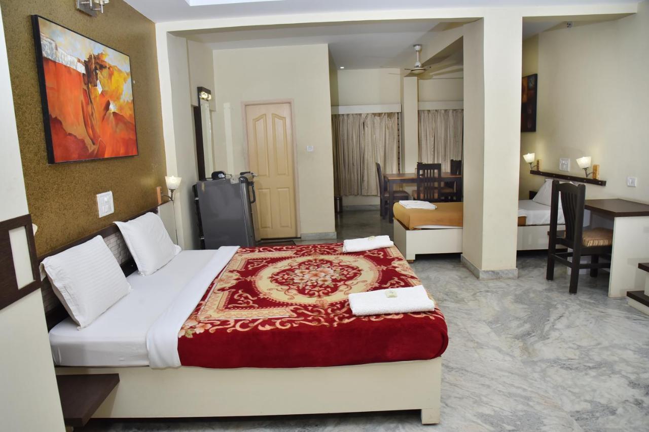 Ashlesh Hotel Manipal Exterior foto