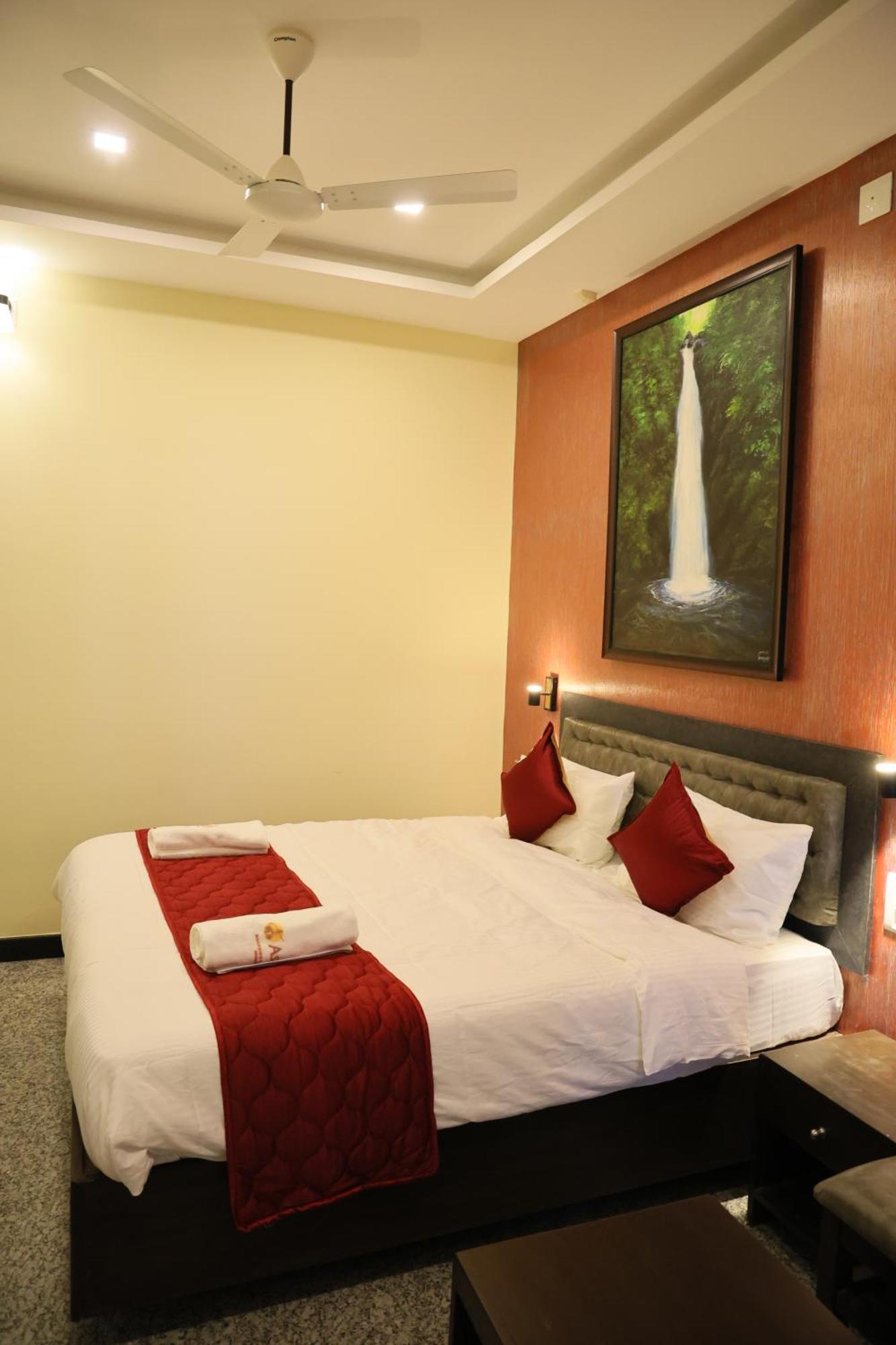 Ashlesh Hotel Manipal Exterior foto