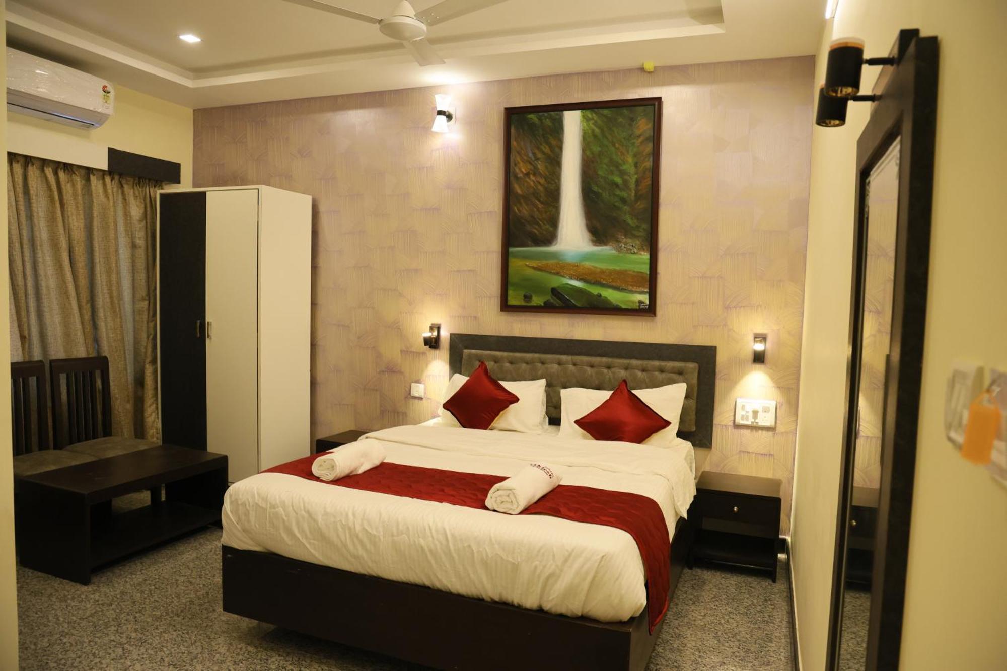 Ashlesh Hotel Manipal Exterior foto