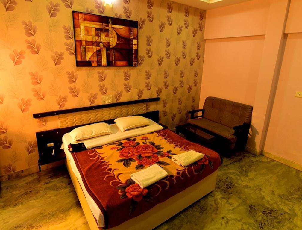 Ashlesh Hotel Manipal Exterior foto
