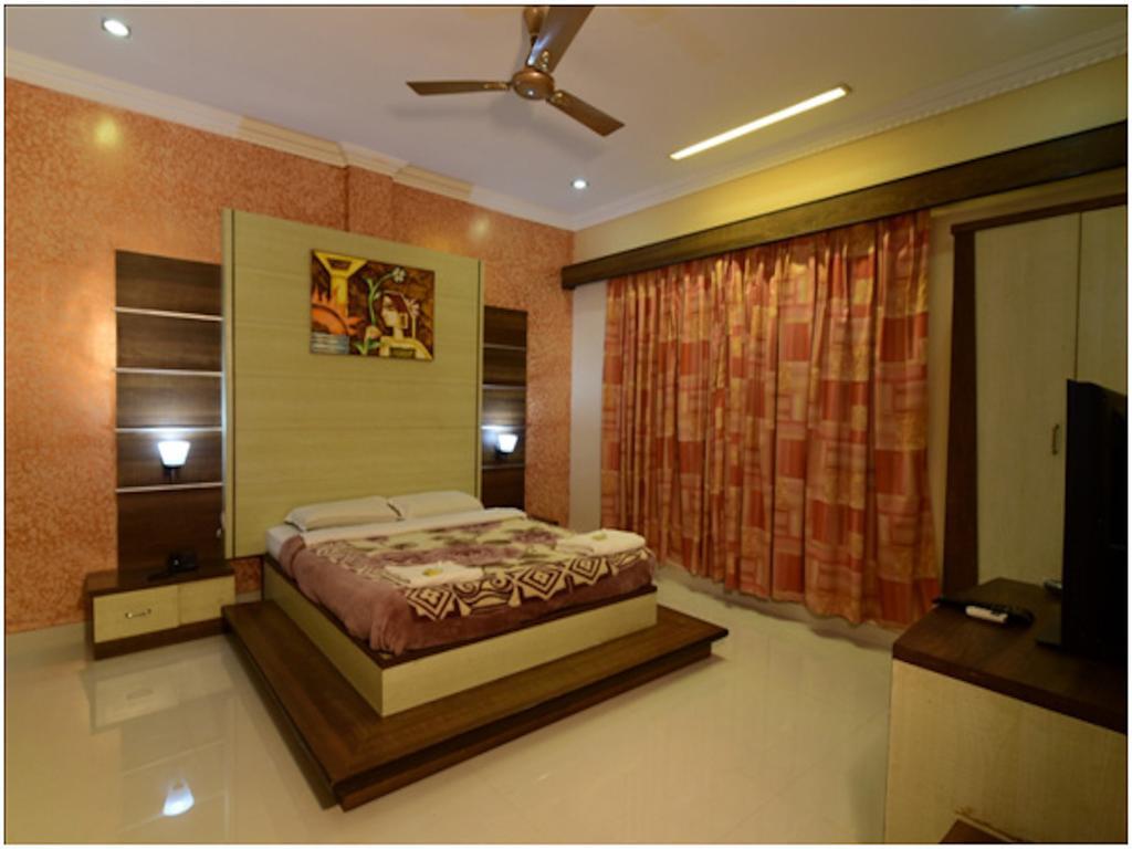 Ashlesh Hotel Manipal Exterior foto