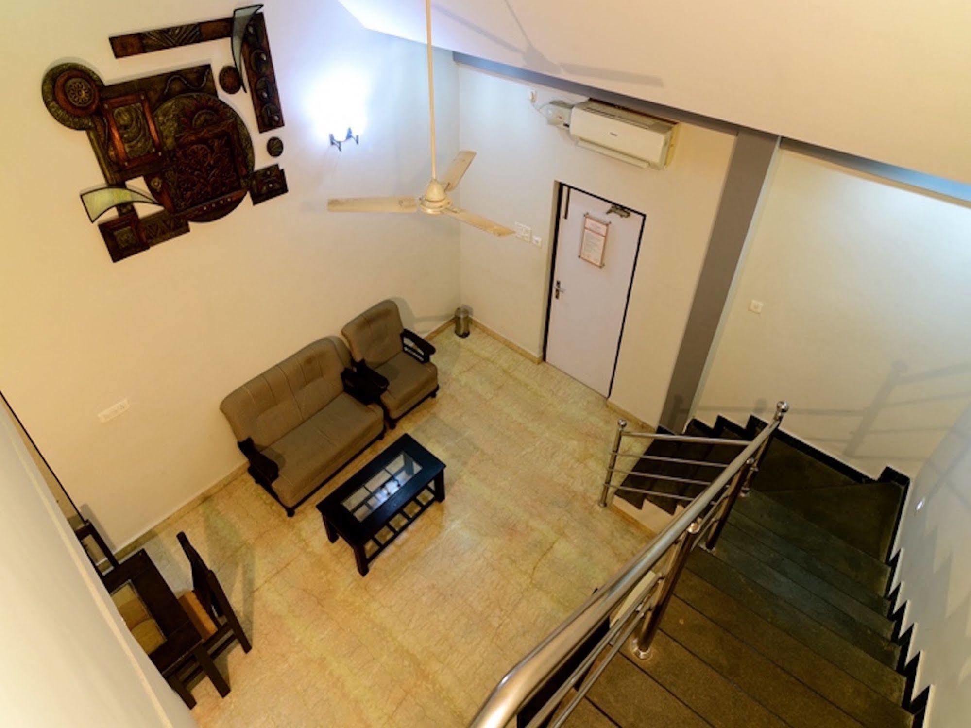 Ashlesh Hotel Manipal Exterior foto