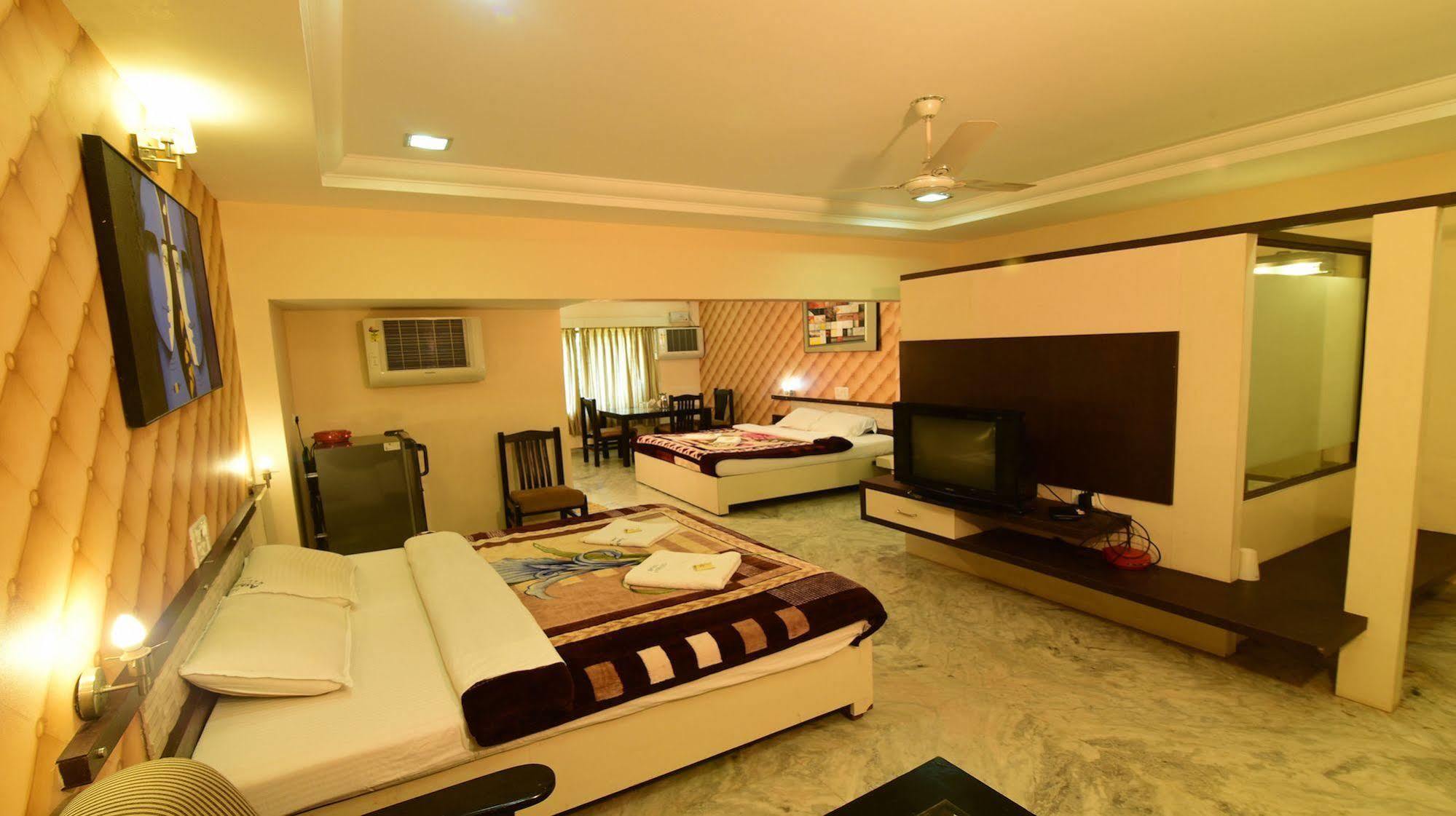 Ashlesh Hotel Manipal Exterior foto